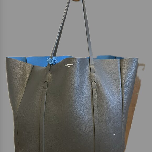 Balenciaga Everyday Tote Gray w/Blue Interior with Mirror, Pouch & Dustbag - Picture 1 of 12